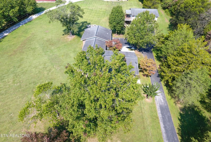 319 Tater Valley Rd, Luttrell, TN 37779