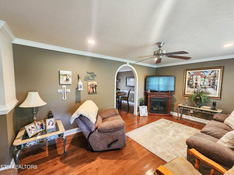 319 Tater Valley Rd, Luttrell, TN 37779