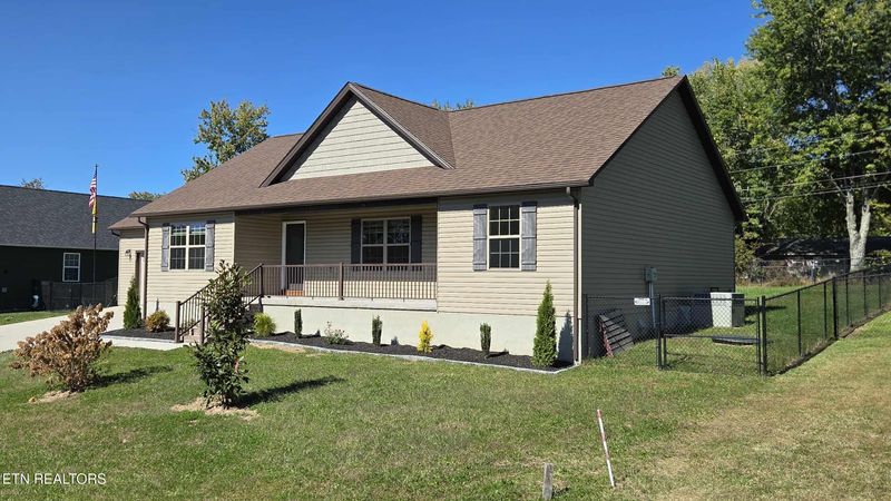 32 Capitol Dr, Crossville, TN 38555