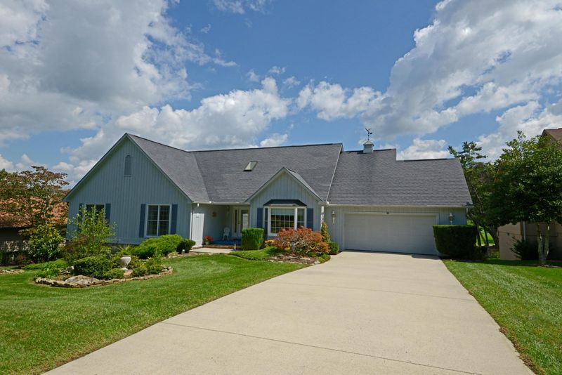 32 Heather Glen Dr, Fairfield Glade, TN 38558
