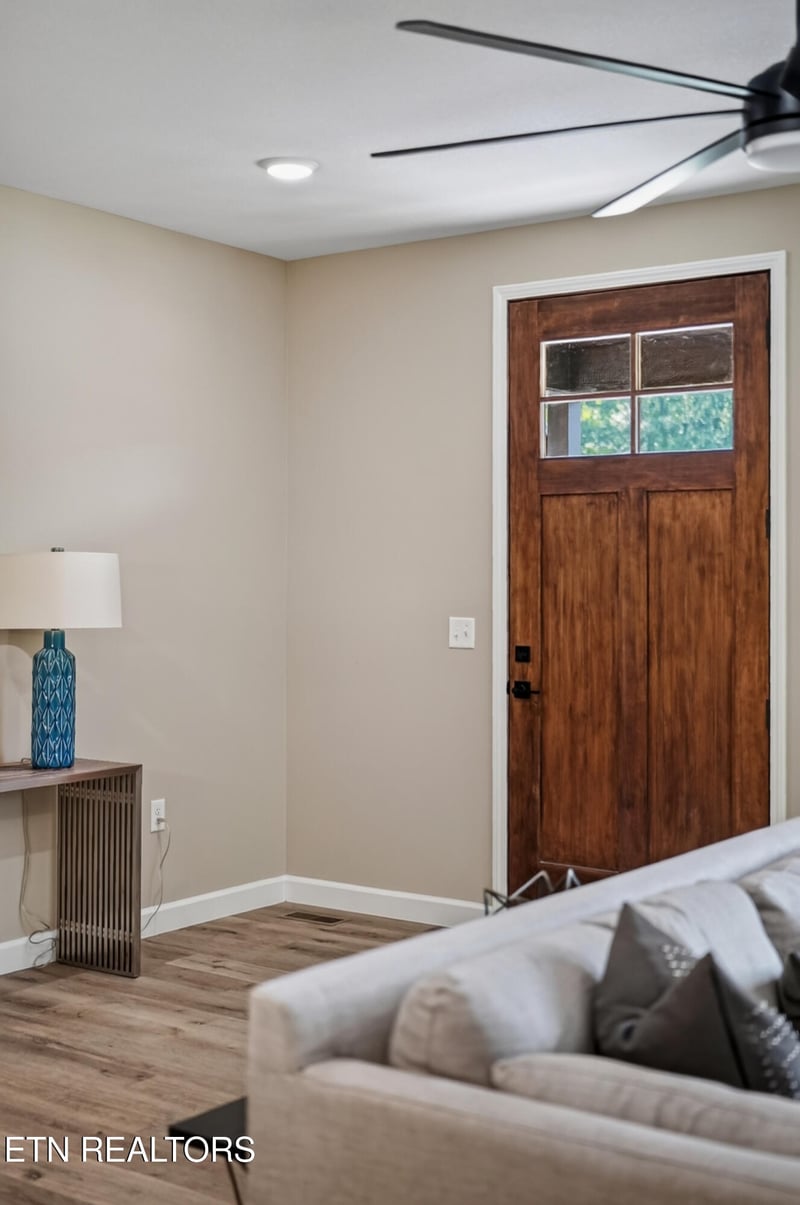 32 Riverchase Dr, Crossville, TN 38571