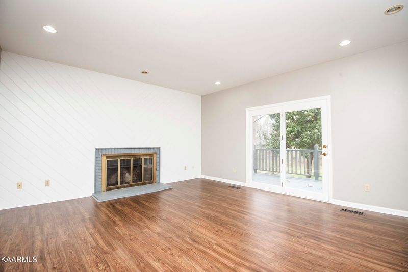 320 Birchwood Ln, Sevierville, TN 37862