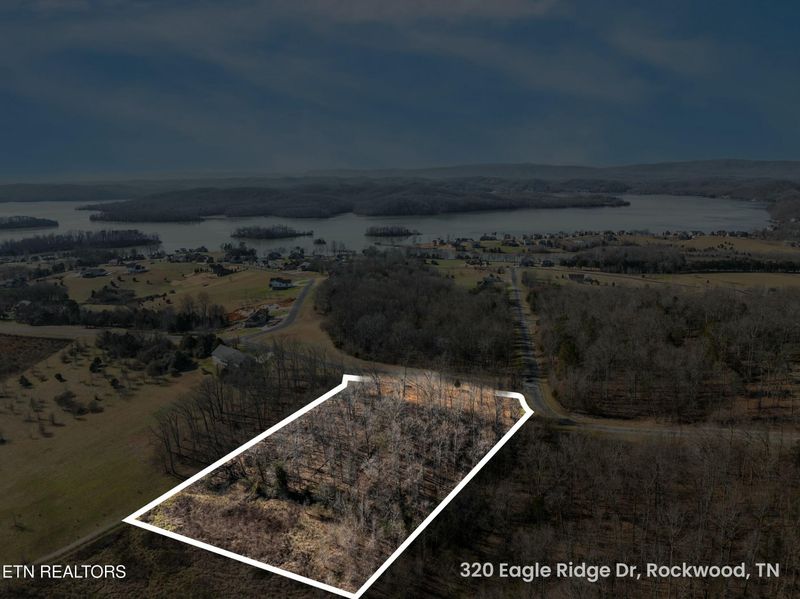 320 Eagle Ridge Dr, Rockwood, TN 37854