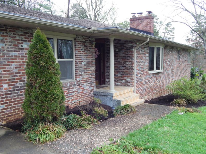 320 Grata Dr Rd, Knoxville, TN 37914