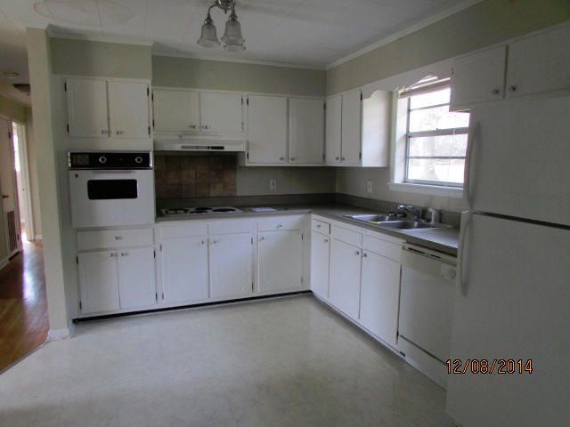 320 Holbrook Ave, Lenoir City, TN 37771