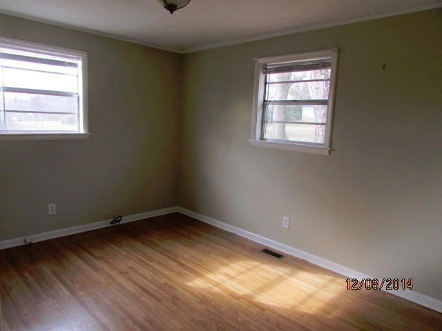 320 Holbrook Ave, Lenoir City, TN 37771