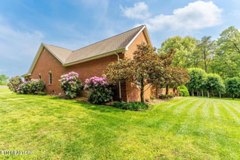 320 Iron Wood Cir, Crossville, TN 38571