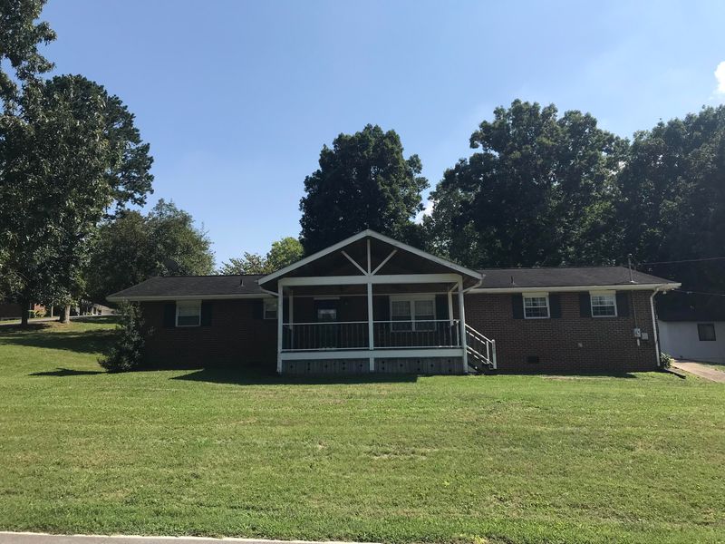 320 Lynn Dr, Sevierville, TN 37862