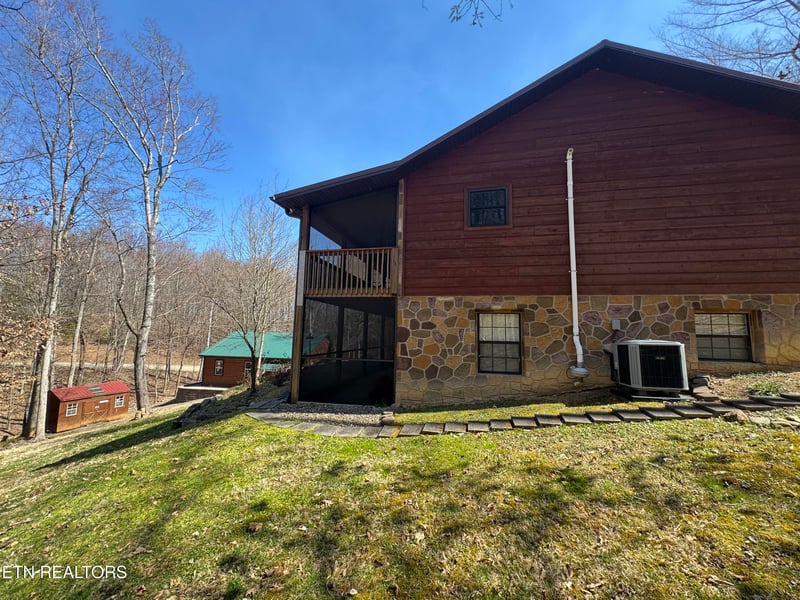320 Muscadine Ct, Sevierville, TN 37876