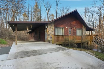 320 Muscadine Ct, Sevierville, TN 37876