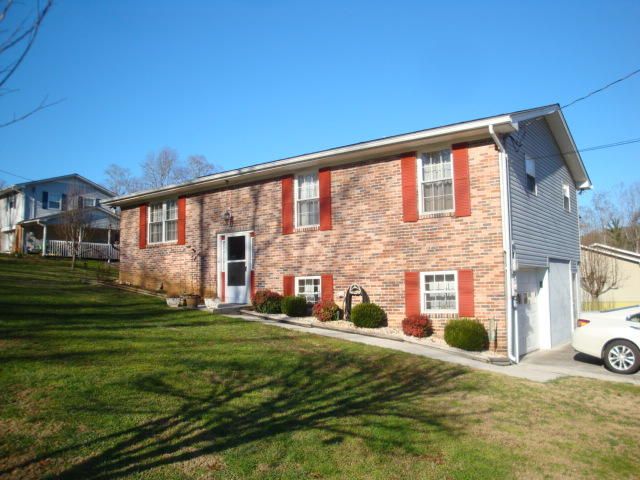 320 Oak Rd, Powell, TN 37849