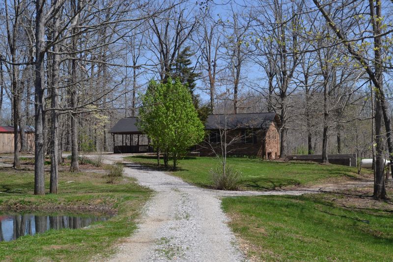 320 Old Ridge Rd, Sparta, TN 38583