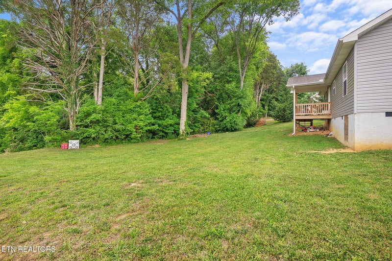 320 W Walnut St, Madisonville, TN 37354