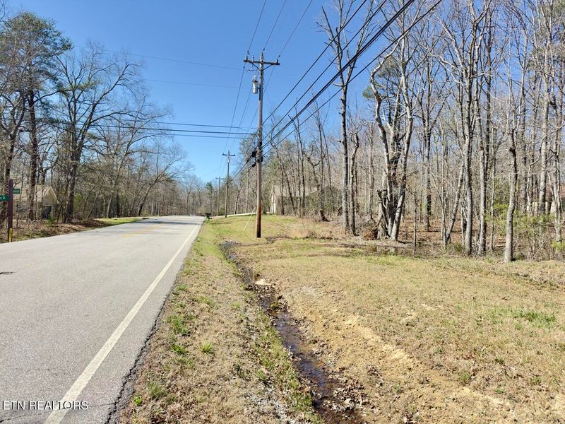 320 Westchester Dr, Crossville, TN 38558