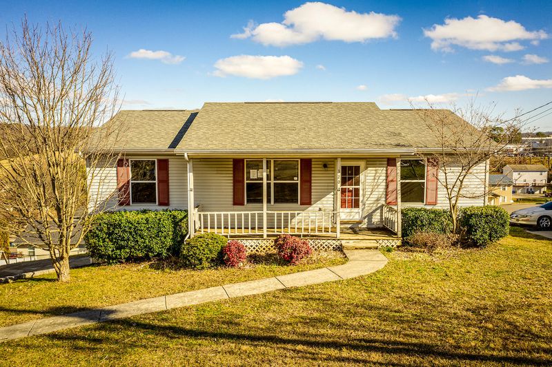 320 Willow Greene Dr, Morristown, TN 37814