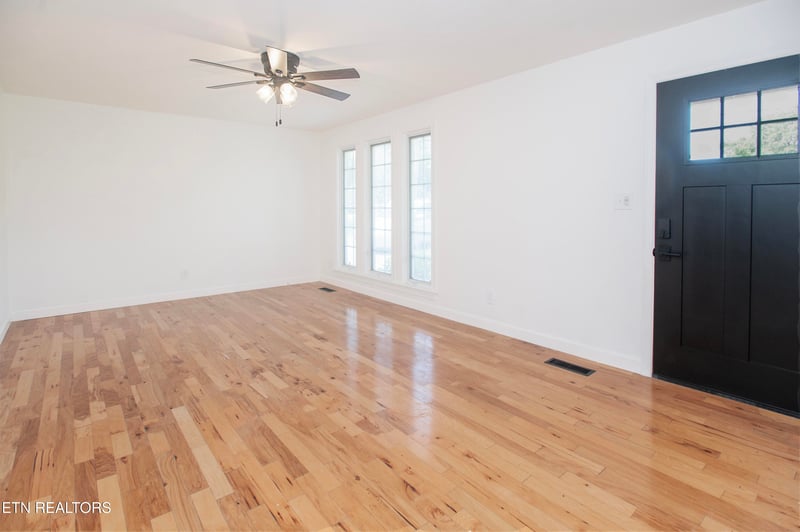 3200 Cross Valley Rd, Knoxville, TN 37917