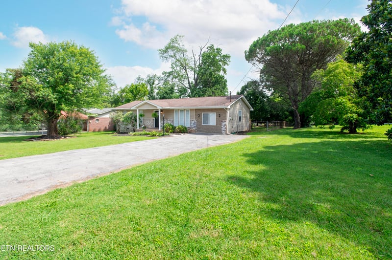 3200 Cross Valley Rd, Knoxville, TN 37917