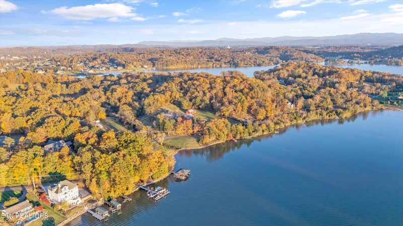 3200 Keller Bend Rd, Knoxville, TN 37922