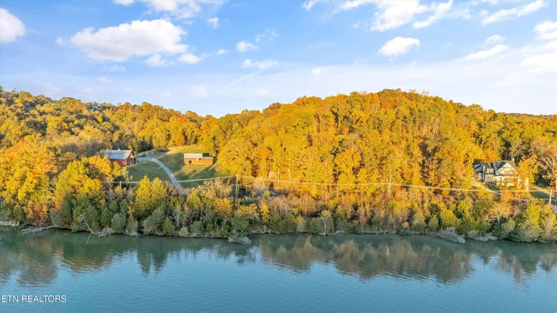 3200 Keller Bend Rd, Knoxville, TN 37922