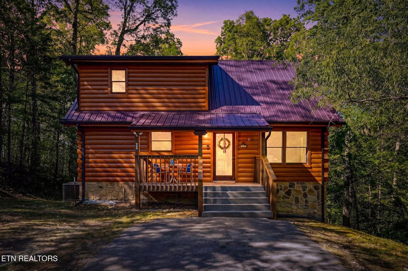 3201 Bear Country Way, Sevierville, TN 37876