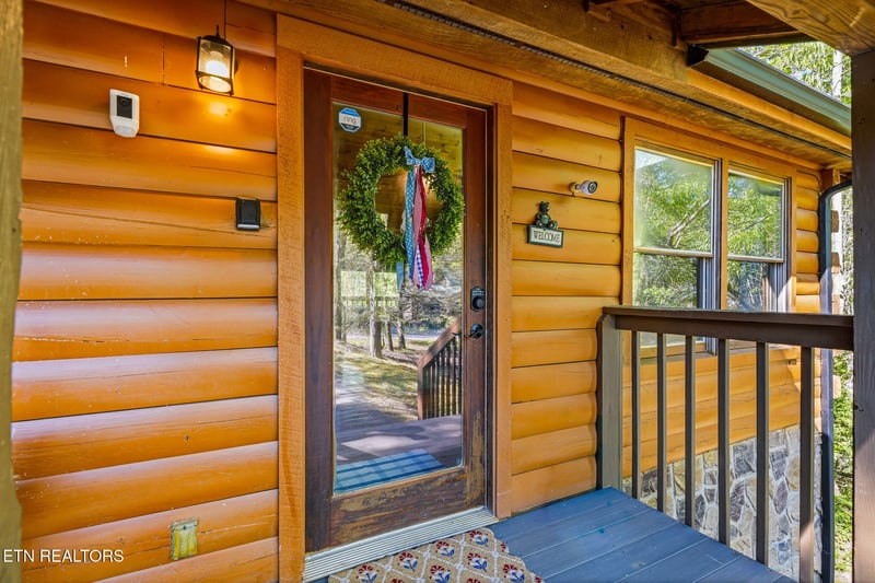 3201 Bear Country Way, Sevierville, TN 37876
