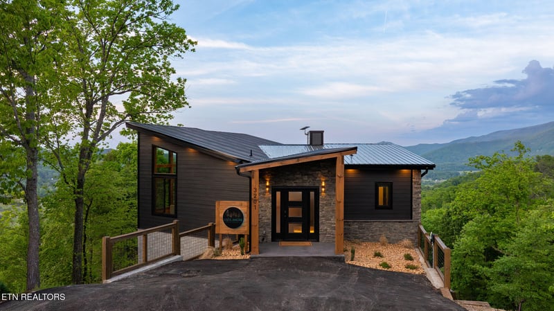 3201 Grouse Ridge Ln, Sevierville, TN 37862