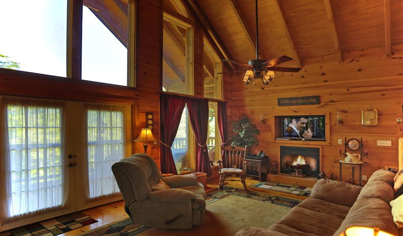 3201 Stepping Stone Dr, Sevierville, TN 37862