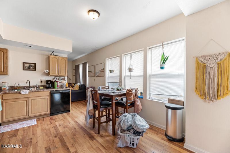 3202 E 5th Ave, Knoxville, TN 37914