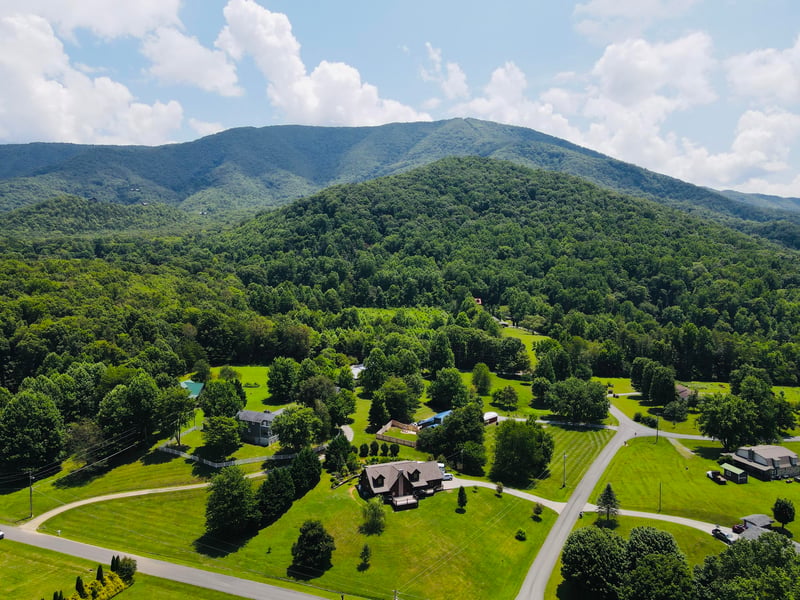 3202 Valley Home Rd, Sevierville, TN 37862