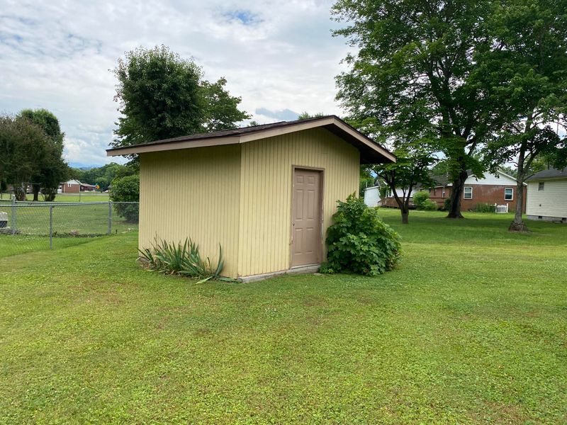 3203 Butler St, Pigeon Forge, TN 37863
