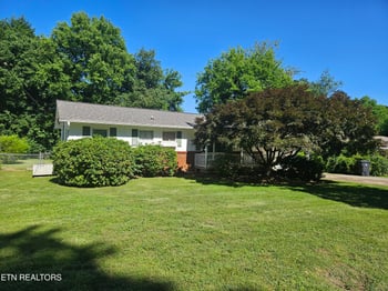 3204 Hazelwood Rd, Knoxville, TN 37921
