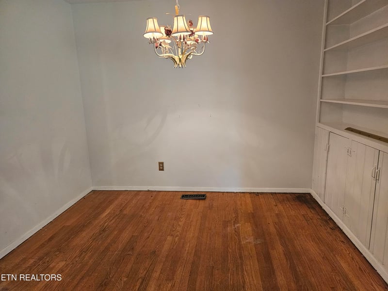 3204 Hazelwood Rd, Knoxville, TN 37921