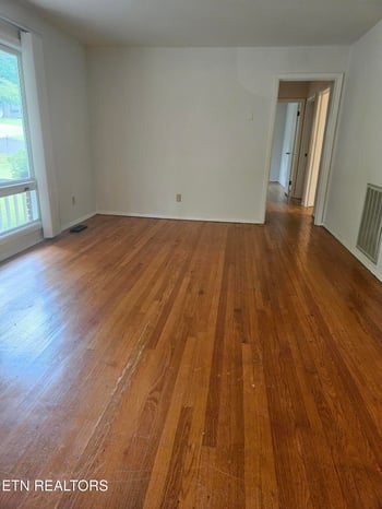 3204 Hazelwood Rd, Knoxville, TN 37921