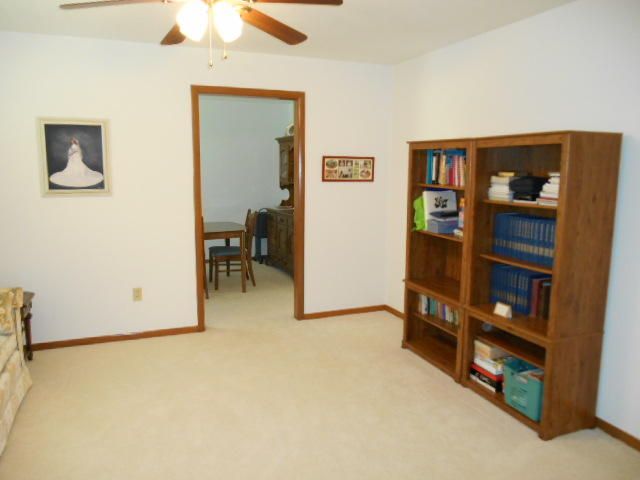 3204 Meadowview Dr, Kingston, TN 37763