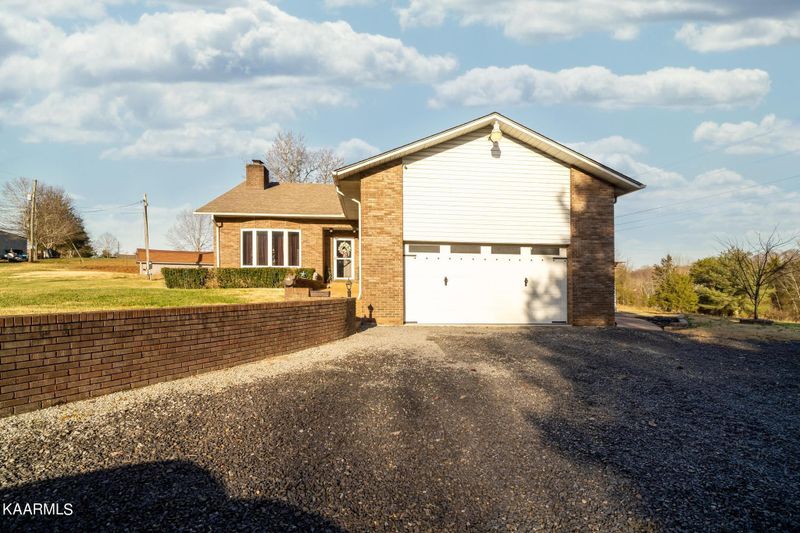 3205 Bryan Rd, Kodak, TN 37764