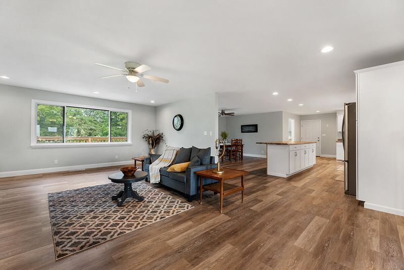 3205 Hudson Rd, Mascot, TN 37806