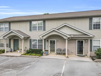 3205 Quiet Way, Knoxville, TN 37918