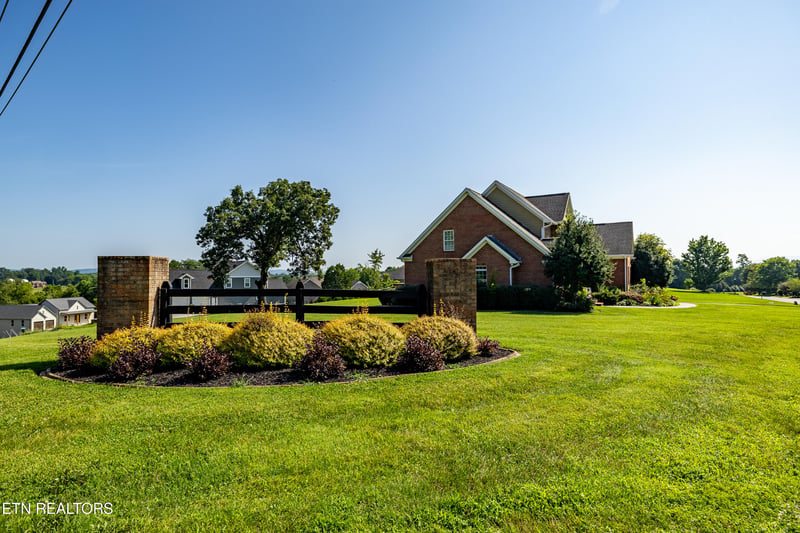 3205 Whittenburg Dr, Maryville, TN 37804