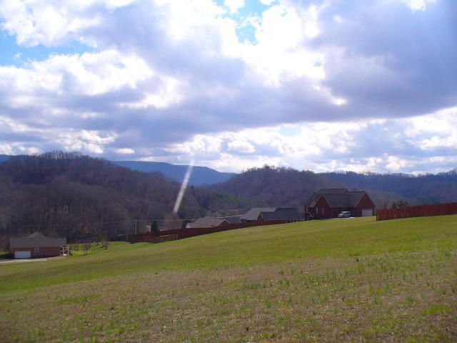 3206 Bakerstown Ct, Maryville, TN 37803