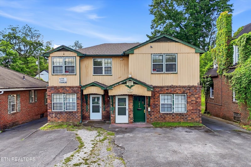 3206 E Magnolia Ave, Knoxville, TN 37914
