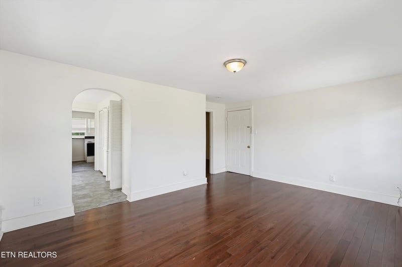 3206 E Magnolia Ave, Knoxville, TN 37914