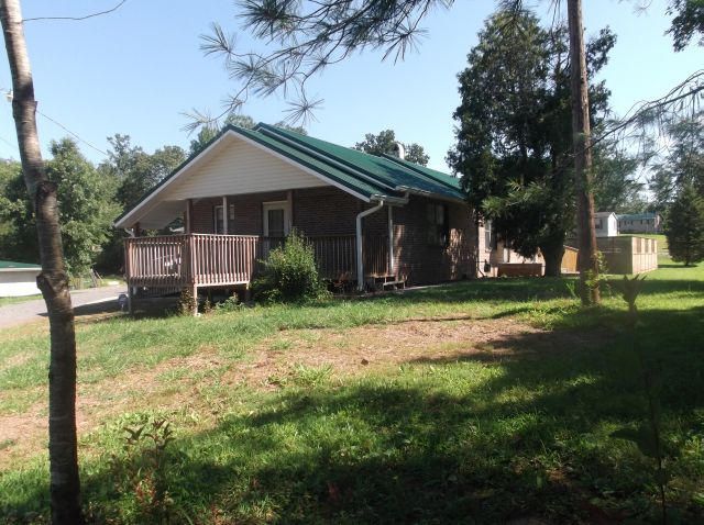 3206 W Wolfe Valley Rd, Clinton, TN 37716