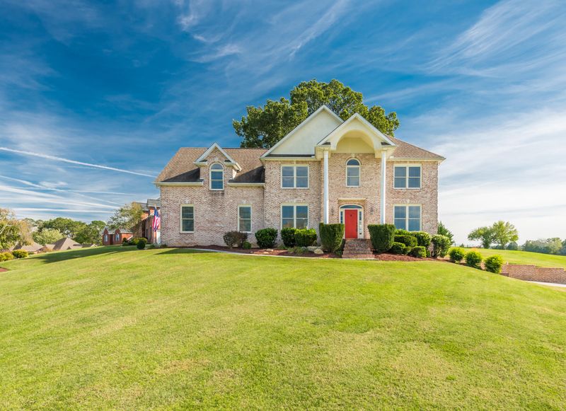 3206 Whispering Oaks Dr, Knoxville, TN 37938