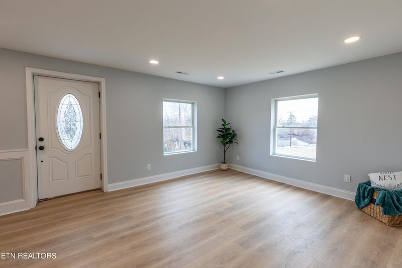 3207 Buffat Mill Rd, Knoxville, TN 37917