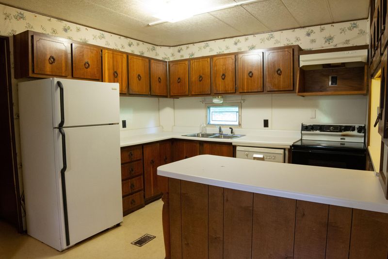 3207 Clear Springs Rd, Mascot, TN 37806