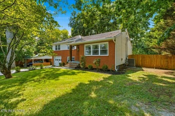 3207 Hazelwood Rd, Knoxville, TN 37921