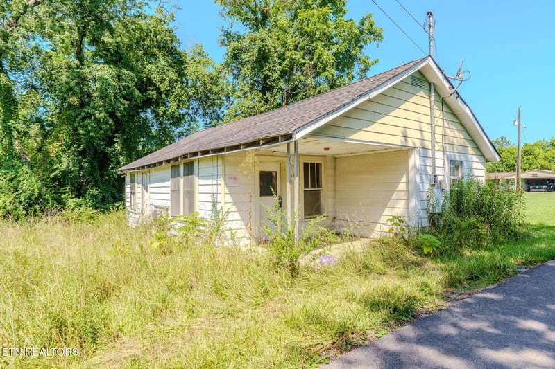 3208 Black Oak St, Pigeon Forge, TN 37863
