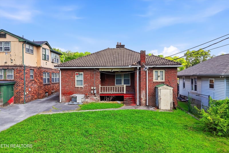 3208 E Magnolia Ave, Knoxville, TN 37914