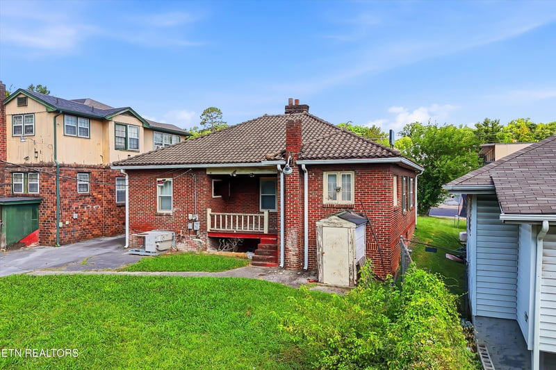 3208 E Magnolia Ave, Knoxville, TN 37914