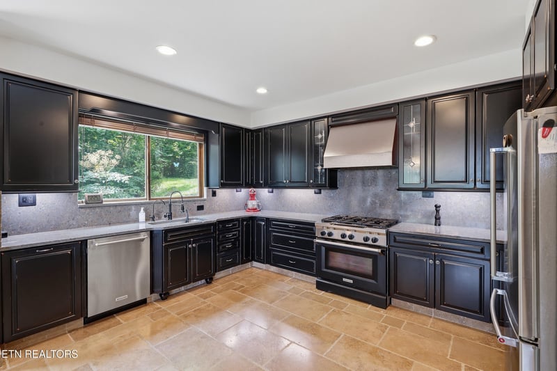 3208 Tanglewood Dr, Sevierville, TN 37876